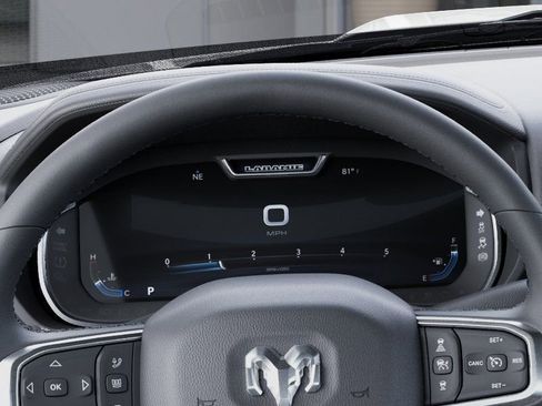 New 2026 RAM 2500 Laramie AWD/4WD image 17