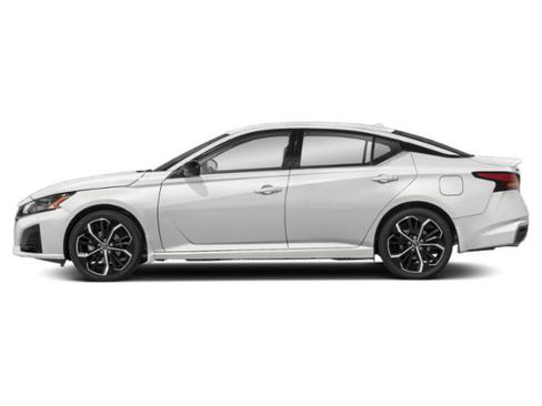 Used 2023 Nissan Altima 2.5 SR AWD/4WD image 6