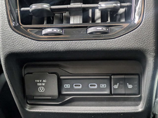 New 2026 Jeep Grand Cherokee Limited w/ Limited Altitude Package AWD/4WD image 16