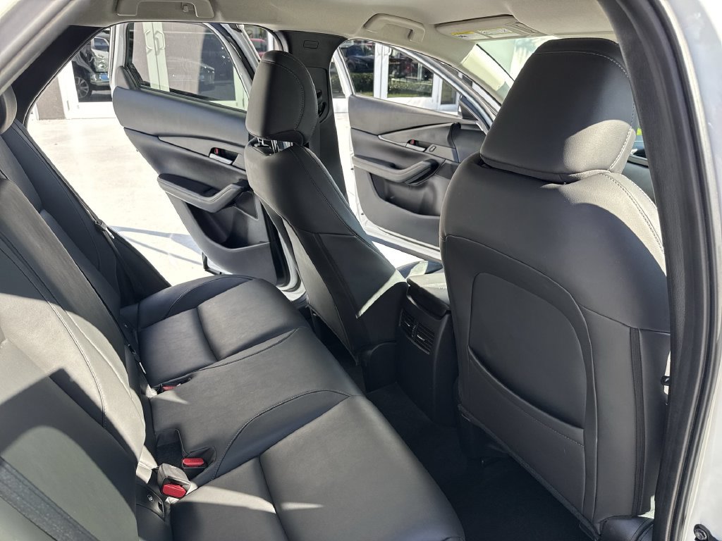 Used 2021 MAZDA CX-30 FWD 2.5 S w/ Select Package image 33