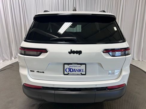 Used 2023 Jeep Grand Cherokee L Laredo AWD/4WD image 28