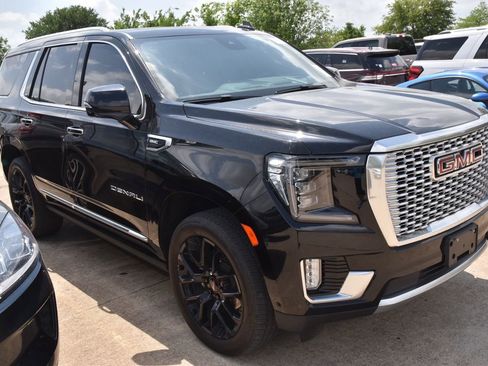 Used 2024 GMC Yukon Denali w/ Denali Reserve Package image 4