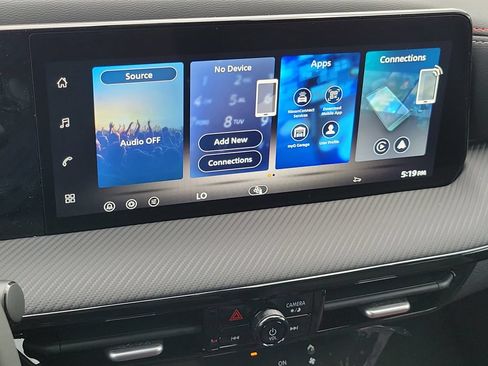 New 2026 Nissan Kicks SR AWD/4WD image 30