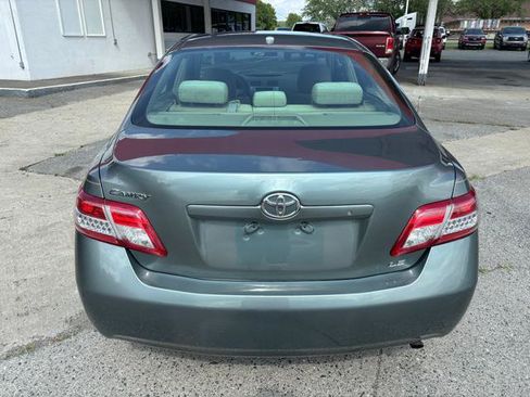 Used 2011 Toyota Camry LE FWD image 4