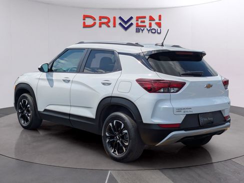 Used 2023 Chevrolet TrailBlazer LT w/ Convenience Package image 3