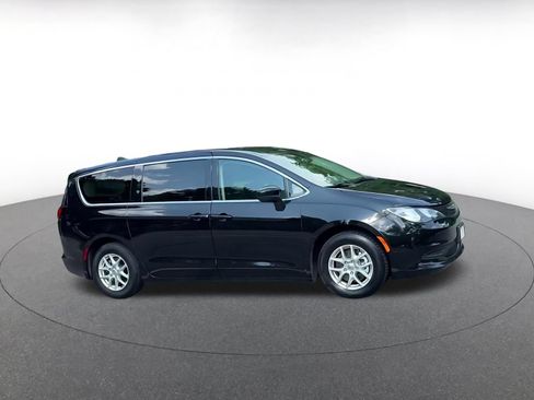 Used 2024 Chrysler Voyager LX FWD image 2