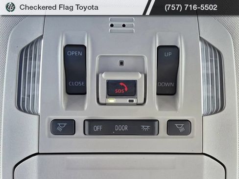 Used 2023 Toyota Highlander XLE FWD image 10