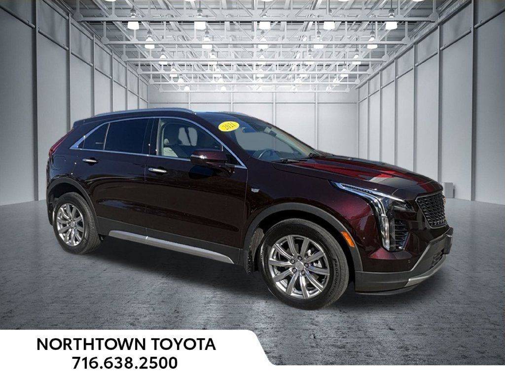 Used 2021 Cadillac XT4 Premium Luxury w/ Cold Weather Package AWD/4WD image 5