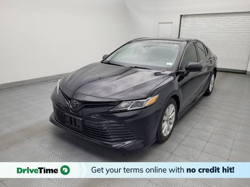 Used 2020 Toyota Camry LE FWD image 1