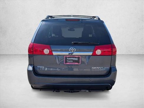 Used 2009 Toyota Sienna XLE Limited FWD image 7