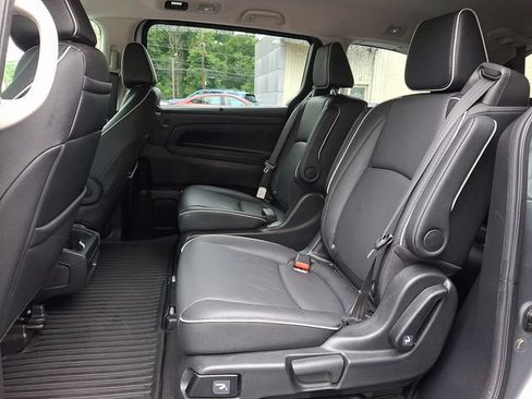 Certified 2025 Honda Odyssey Touring image 12