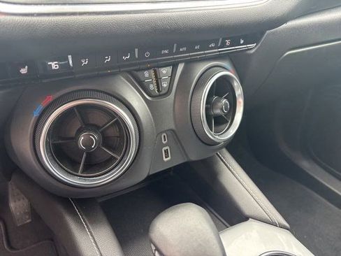 Used 2023 Chevrolet Blazer LT FWD image 24