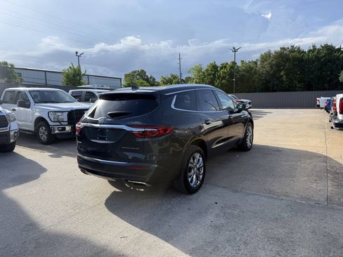 Used 2018 Buick Enclave Avenir w/ Avenir Technology Package AWD/4WD image 5