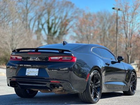 Used 2017 Chevrolet Camaro SS image 5