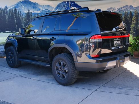 Used 2025 Lexus GX 550 AWD/4WD image 4
