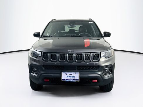 Used 2023 Jeep Compass Trailhawk w/ Trailhawk Convenience Group AWD/4WD image 2