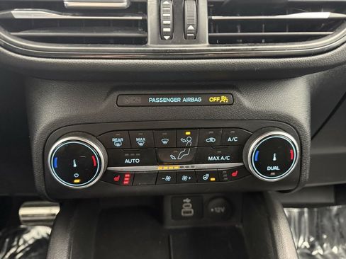 Used 2024 Ford Escape ST-Line image 34