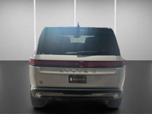 Used 2024 Rivian R1S Adventure AWD/4WD image 10