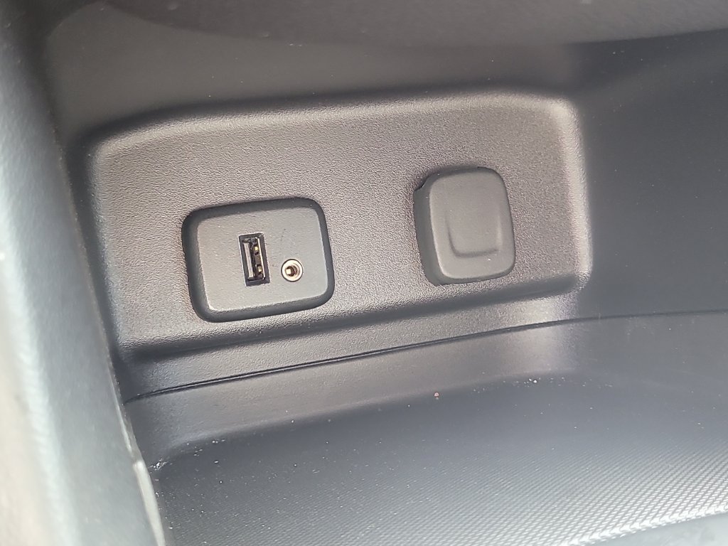 Used 2018 Chevrolet Equinox LT AWD/4WD image 29