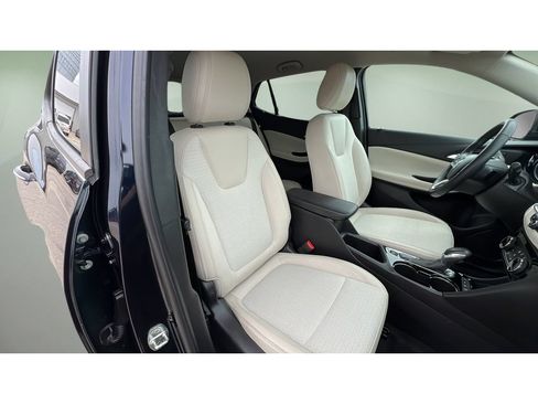 Certified 2020 Buick Encore GX Preferred w/ Cold Weather Comfort Package AWD/4WD image 32