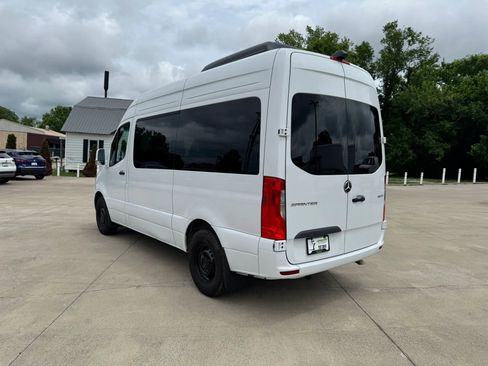 Used 2024 Mercedes-Benz Sprinter 2500 image 5