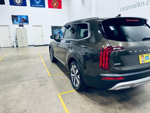 Used 2020 Kia Telluride S image 22