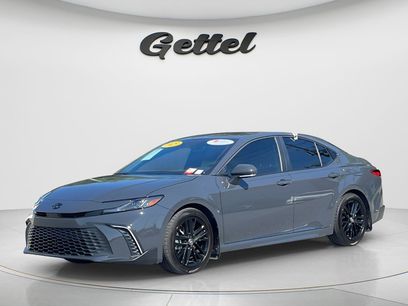 Used 2025 Toyota Camry SE w/ Multimedia Upgrade Package