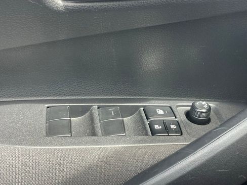 Used 2024 Toyota Corolla LE w/ LE Premium Package FWD image 8