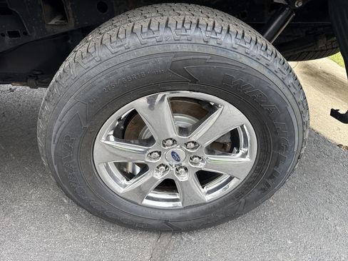 Certified 2019 Ford F150 XLT w/ Equipment Group 302A Luxury AWD/4WD image 4