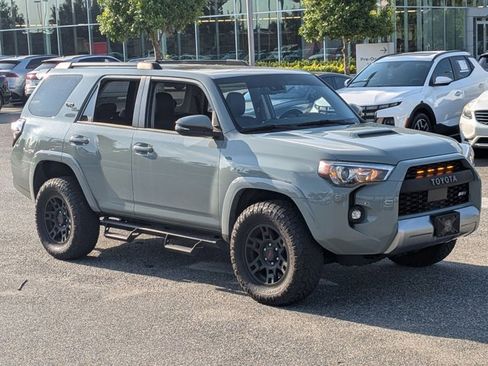 Used 2023 Toyota 4Runner TRD Off-Road Premium w/ Moonroof Package AWD/4WD image 3