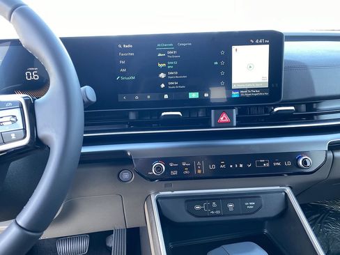 New 2026 Kia Carnival FWD image 19