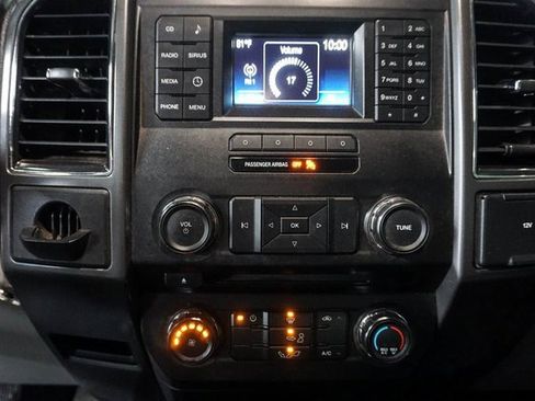 Used 2017 Ford F150 XLT image 14