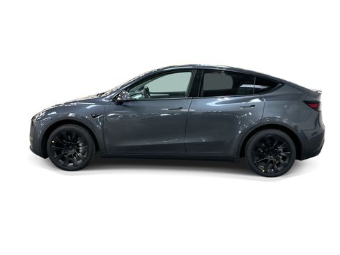 Certified 2023 Tesla Model Y Long Range AWD/4WD image 3