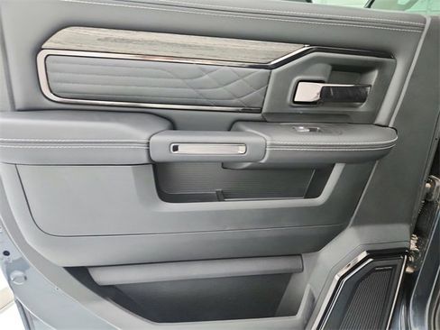 New 2025 RAM 2500 Limited image 37