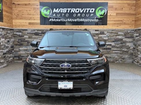 Used 2022 Ford Explorer XLT w/ Class IV Trailer Tow Package AWD/4WD image 3