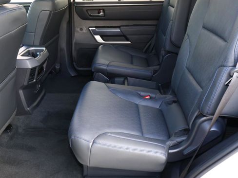 Used 2024 Toyota Sequoia Platinum image 21