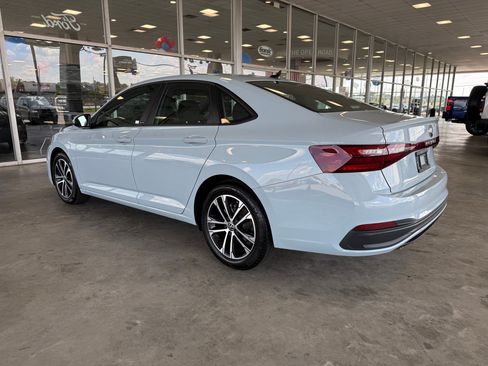 Used 2026 Volkswagen Jetta Sport FWD image 3