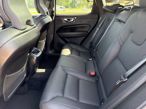 Used 2023 Volvo XC60 B5 Plus FWD image 11