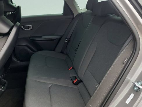 Used 2025 Kia K4 FWD image 21