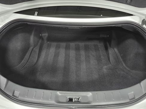 Used 2015 Nissan GT-R Premium image 12