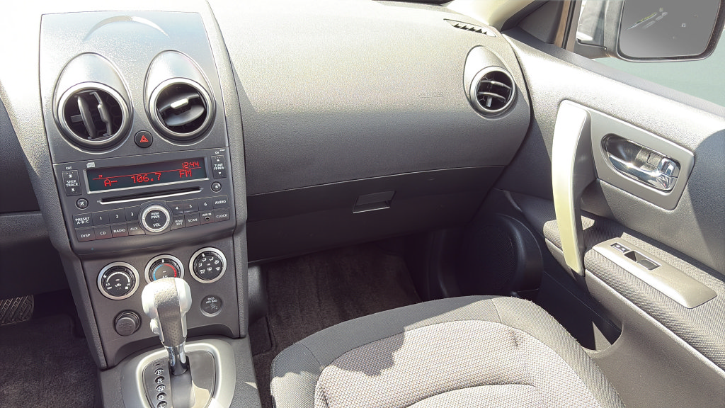 Used 2010 Nissan Rogue SL AWD/4WD image 14
