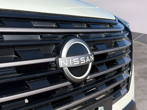 Used 2026 Nissan Rogue S FWD image 68