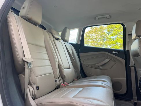 Used 2013 Ford C-MAX SEL image 23