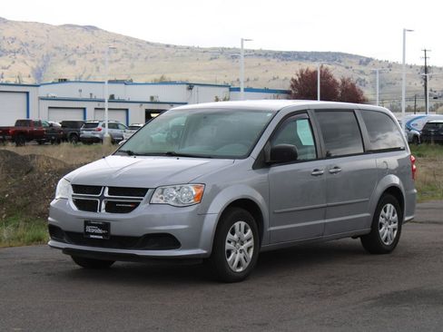 Used 2016 Dodge Grand Caravan SE w/ Quick Order Package 29E SE image 7