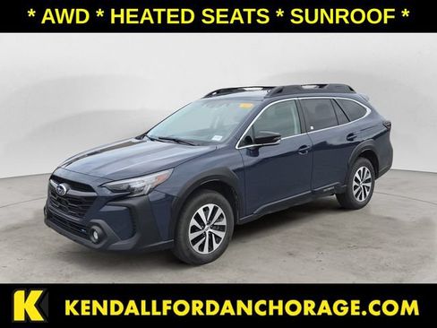 Used 2025 Subaru Outback Premium AWD/4WD image 1