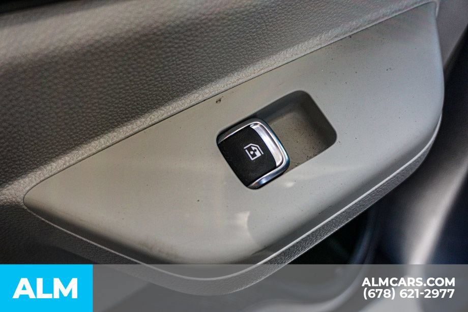 Used 2025 Kia Carnival SX w/ SX Dark Edition Package FWD image 34