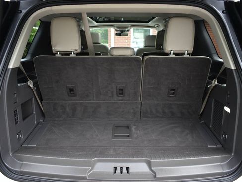 Used 2021 Ford Expedition XLT RWD image 11