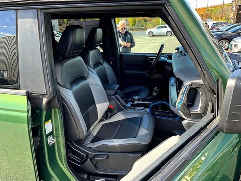 Used 2023 Ford Bronco Black Diamond w/ Sasquatch Package image 11