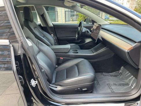 Used 2019 Tesla Model 3 Long Range RWD image 10
