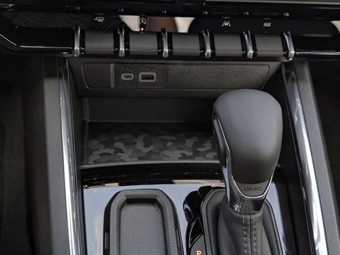 New 2026 GMC Canyon Elevation w/ Convenience Package image 26